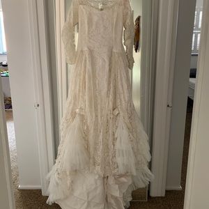 1940s Vintage Lace Wedding Dress
